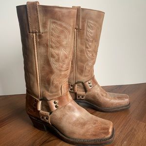 Frye harness 12R with eagle stitching